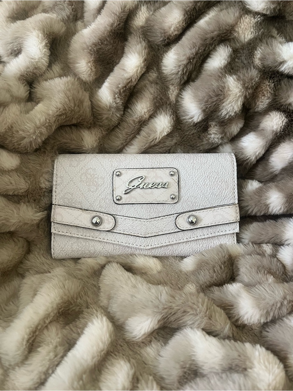 Guess Y2K Vintage Wallet